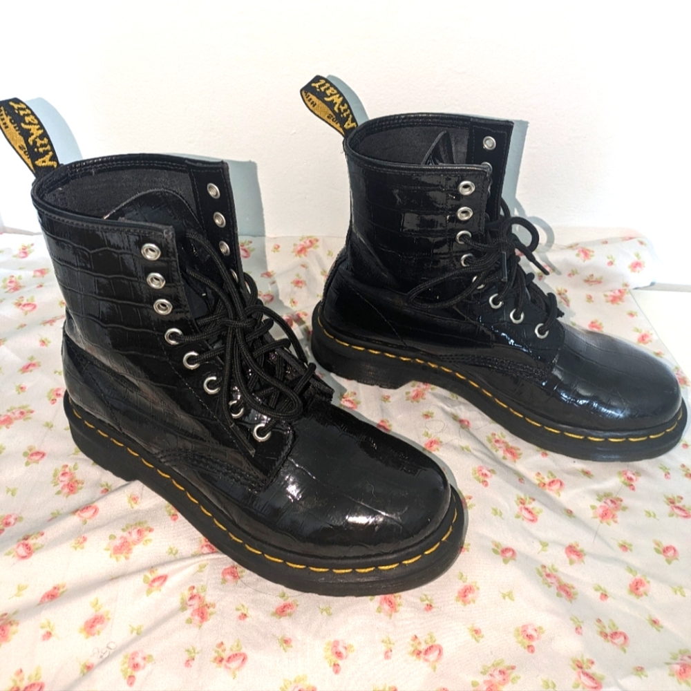 Crocodile Patent Dr. Marten boots, sz 8